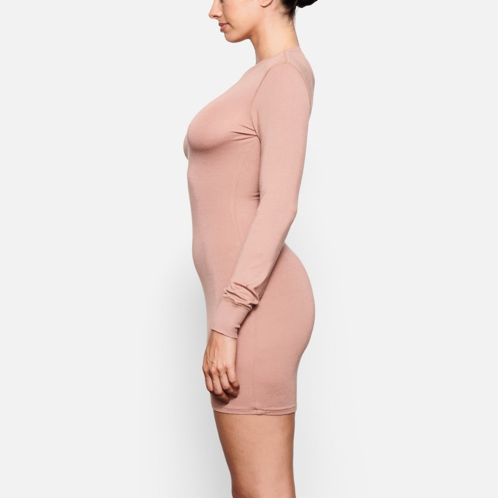 1. NWT SKIMS SLEEP HENLEY DRESS IN SIENNA - Picture 3 of 7